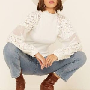 FREE PEOPLE Love Too Much Lace Sleeve Top In Ivory XS like new